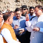 सीएम ने मझाड़ा गांव के आपदा प्रभावितों के बीच पहुंच कर दीपावली मनाई