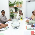 चुनाव आयोग ने राजनीतिक दलों से लिए एसआई आर पर सुझाव