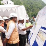 मुख्य सचिव ने किया लखवाड़ बहुउद्देशीय परियोजना का  निरीक्षण, कहा-समयबद्धता एवं गुणवत्ता हो प्राथमिकता