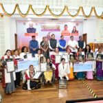 सीएम ने मातृ शक्ति को बांटे तीलू रौतेली पुरस्कार, 35 को आंगनबाड़ी कार्यकर्ती पुरस्कार